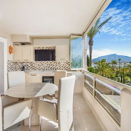 El Paraiso, Sea View